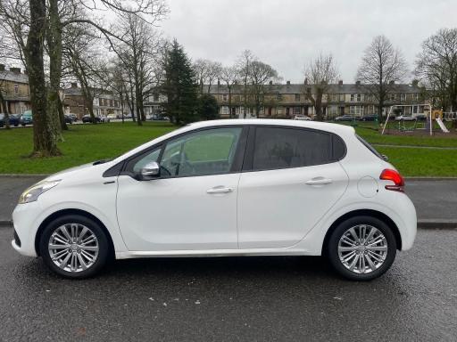 Used Peugeot 208 2019 for sale - 77029717: Photo 2