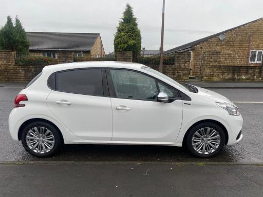 Used Peugeot 208 2019 for sale - 77029717: Photo 6