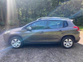 Used Peugeot 2008 2015 for sale - 79361752: Photo