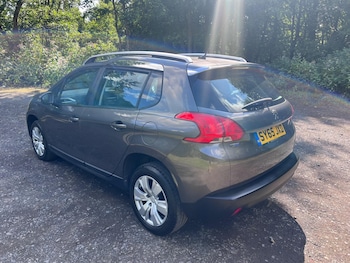 Used Peugeot 2008 2015 for sale - 79361752: Photo