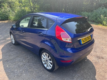 Used Ford Fiesta 2015 for sale - 79181626: Photo