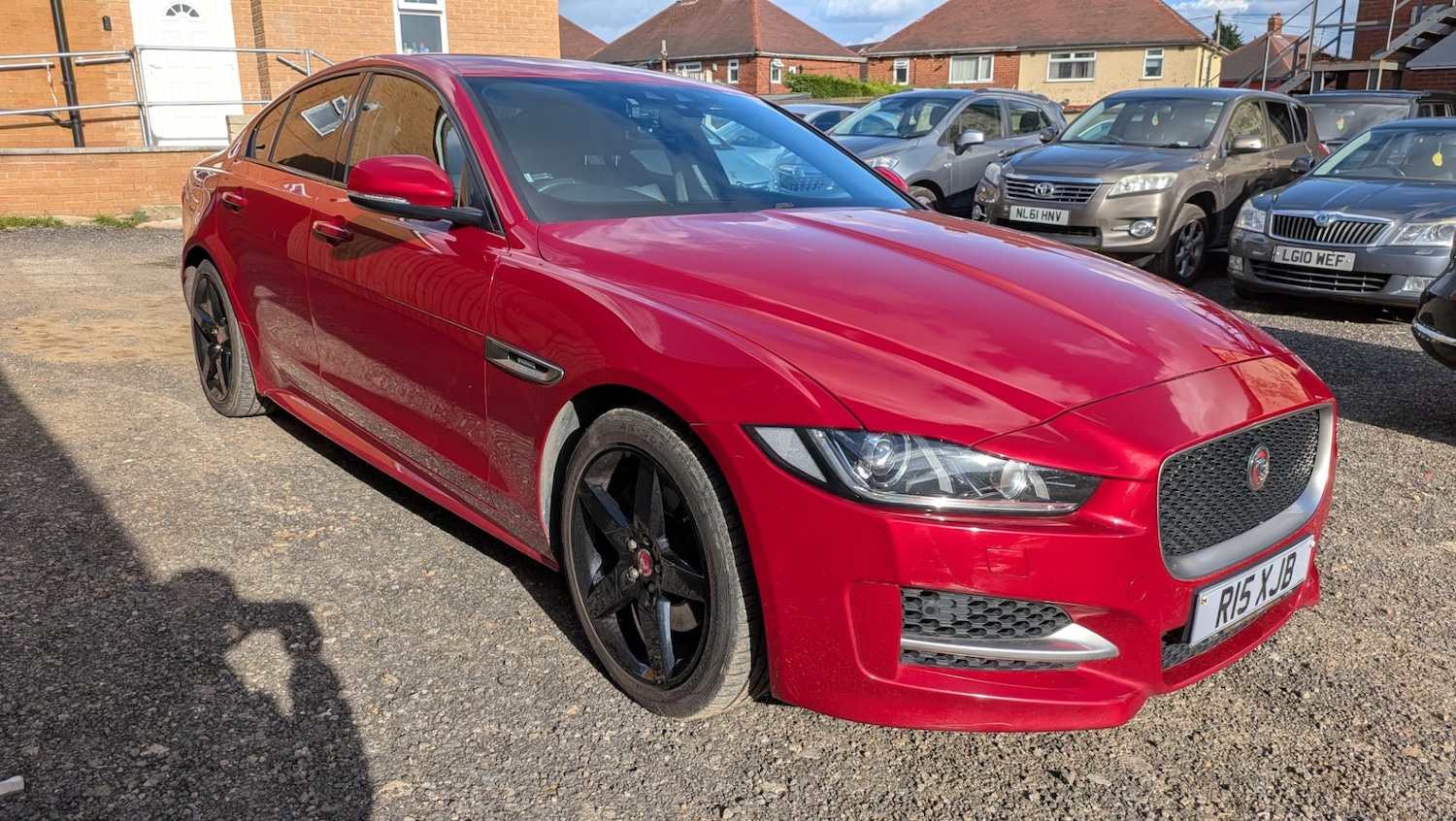 Used Jaguar XE 2017 for sale - 77991925: Photo 2
