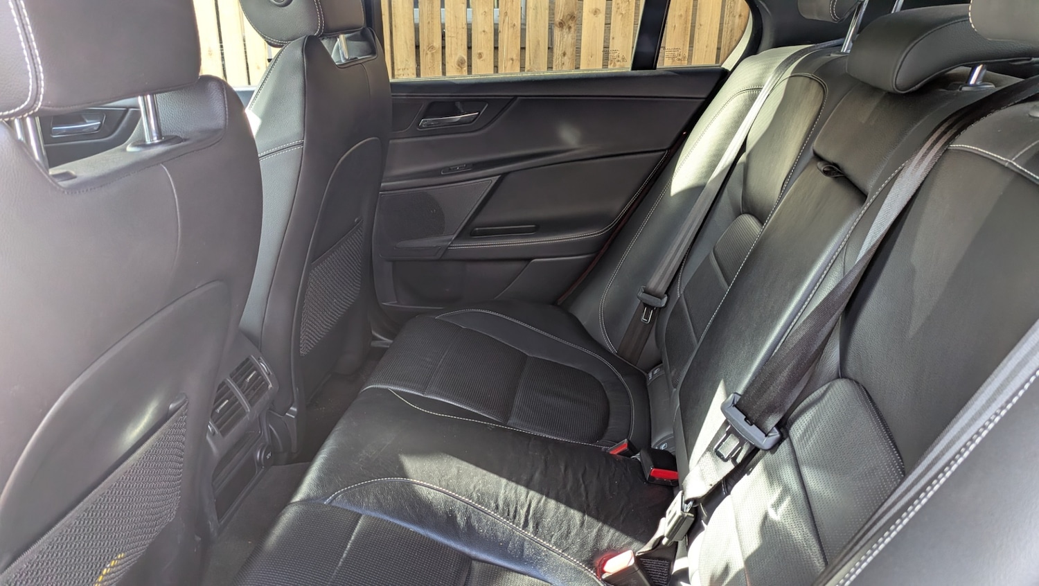 Used Jaguar XE 2017 for sale - 77991925: Photo 20