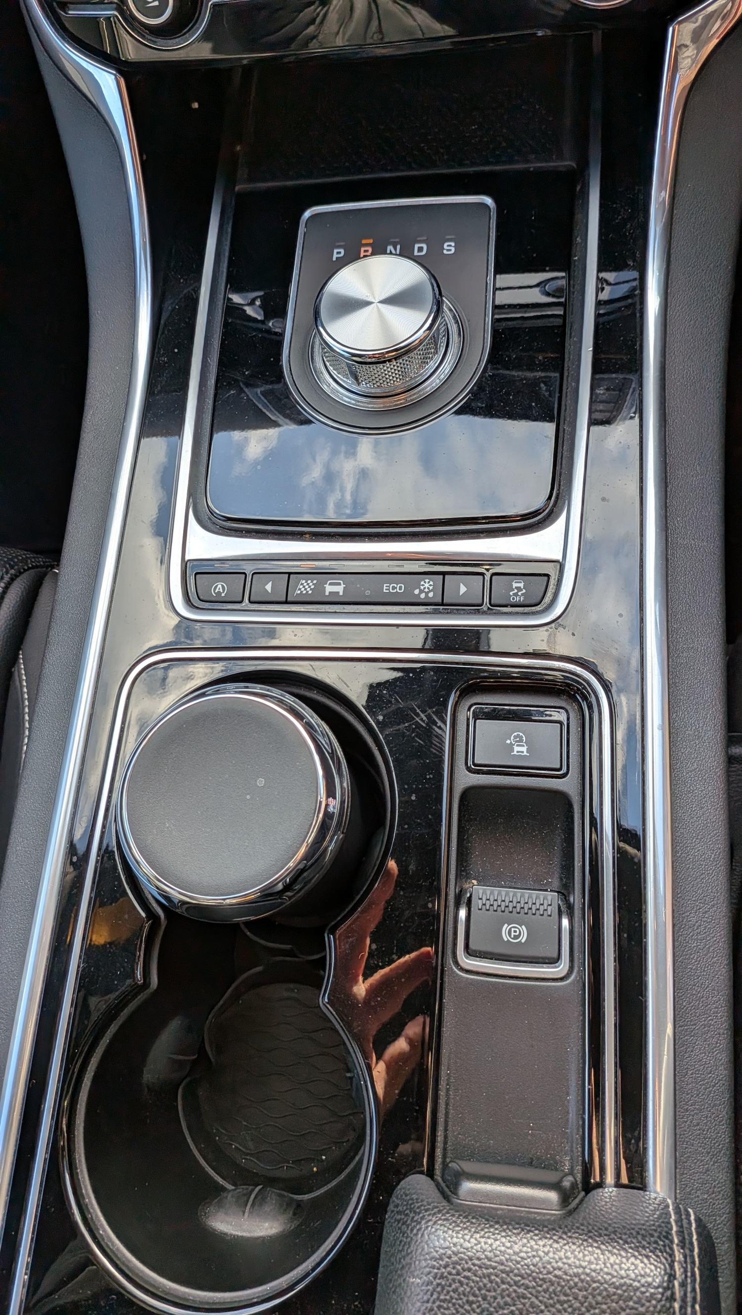 Used Jaguar XE 2017 for sale - 77991925: Photo 29