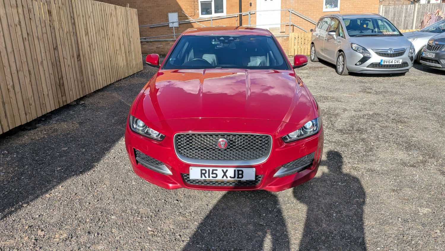 Used Jaguar XE 2017 for sale - 77991925: Photo 4
