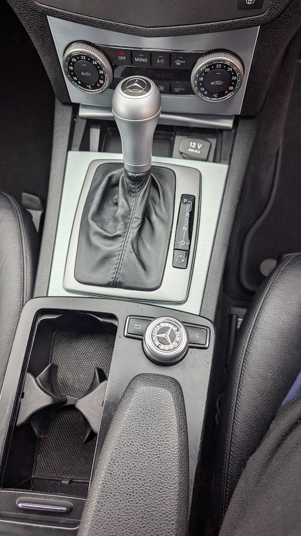 Used Mercedes-Benz C-Class 2009 for sale - 76220348: Photo 17