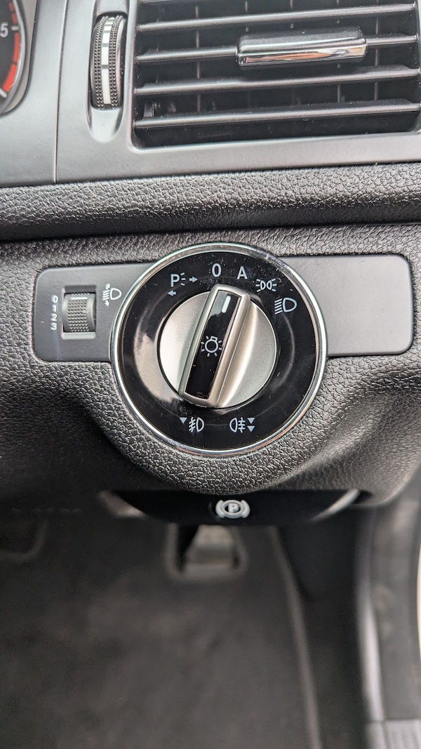 Used Mercedes-Benz C-Class 2009 for sale - 76220348: Photo 18