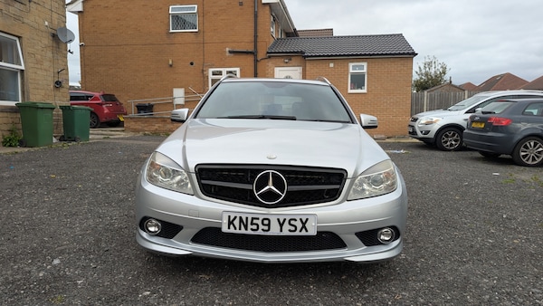 Used Mercedes-Benz C-Class 2009 for sale - 76220348: Photo 2