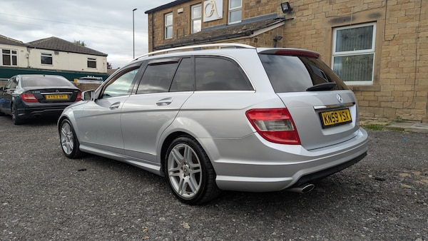 Used Mercedes-Benz C-Class 2009 for sale - 76220348: Photo 4