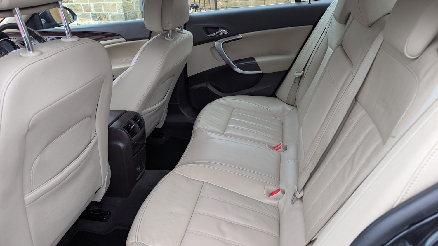 Used Vauxhall Insignia 2011 for sale - 76543233: Photo 8