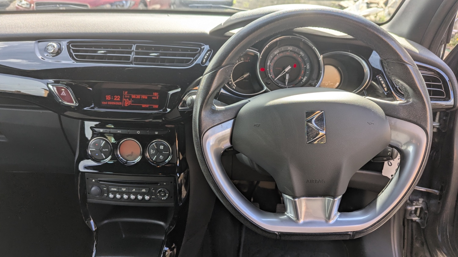 Used Citroen DS3 2013 for sale - 75852429: Photo 10