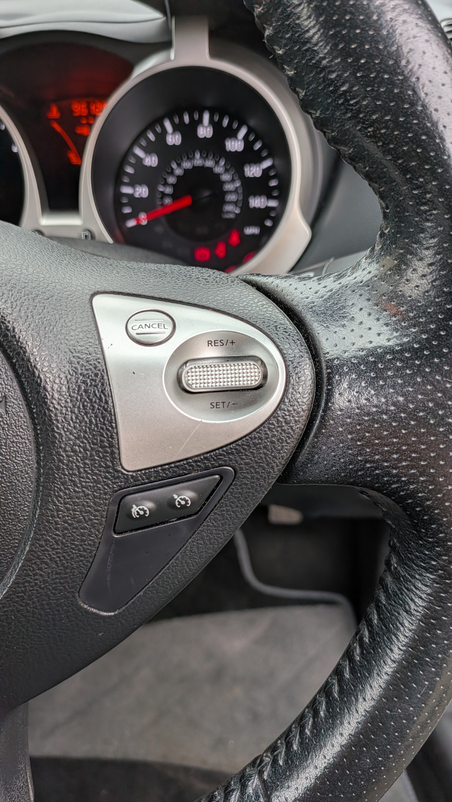 Used Nissan Juke 2014 for sale - 77790244: Photo 31