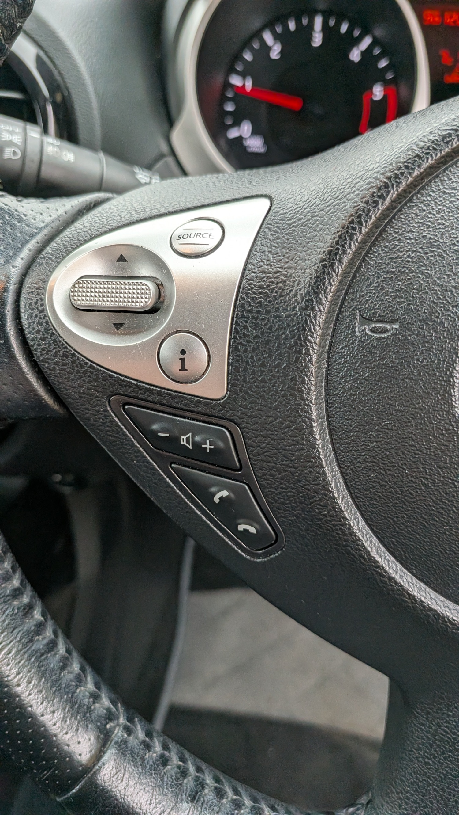 Used Nissan Juke 2014 for sale - 77790244: Photo 32