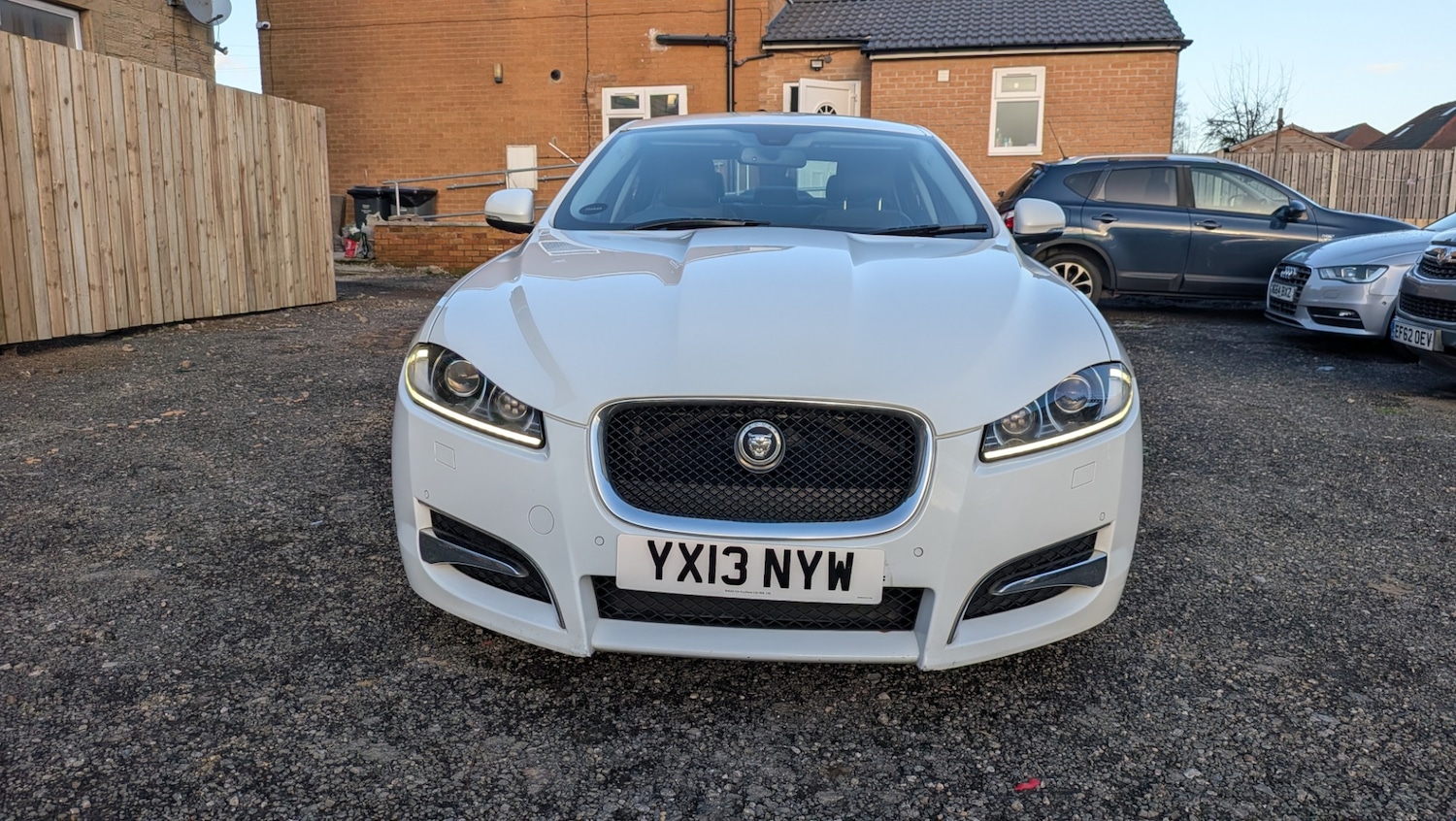 Used Jaguar XF 2013 for sale - 77004790: Photo 2