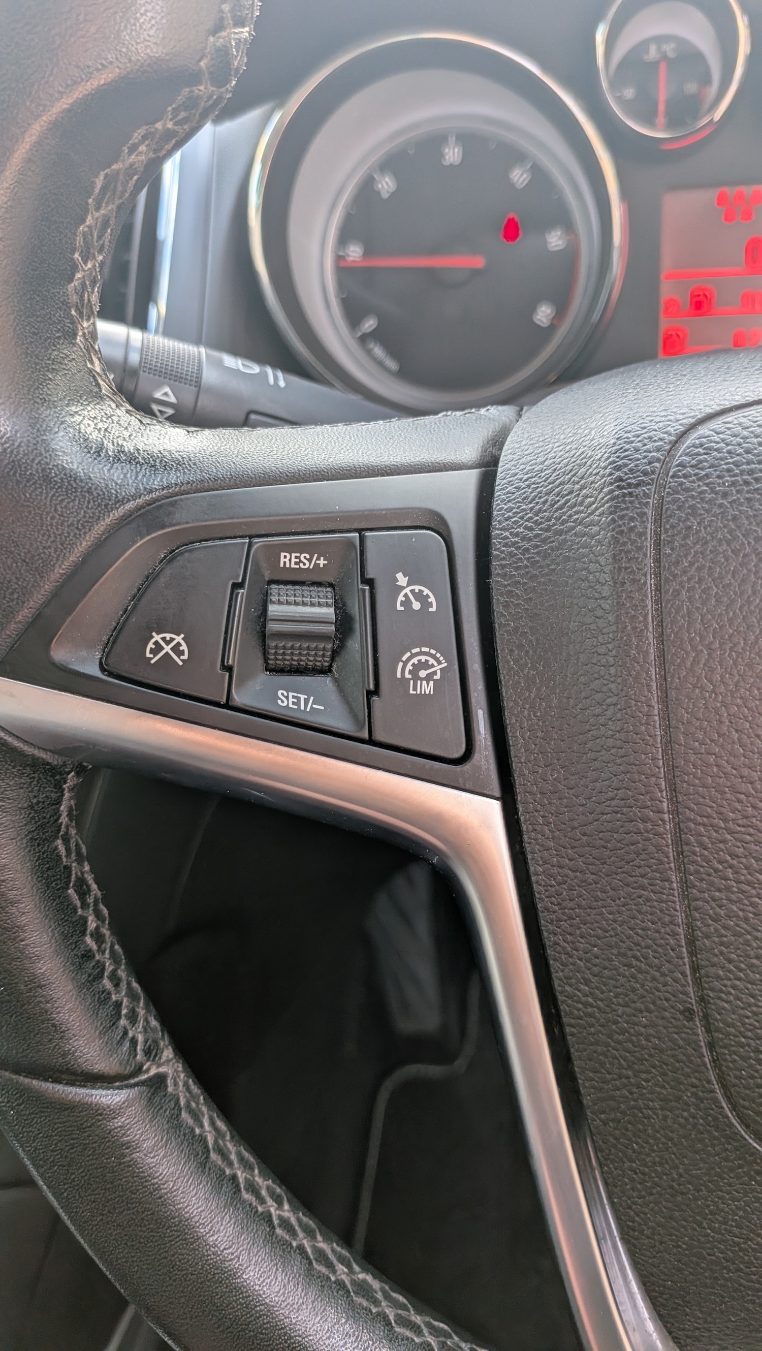 Used Vauxhall Zafira 2014 for sale - 77702827: Photo 31