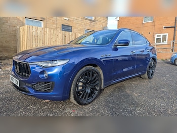 Used Maserati Levante 2017 for sale - 77199047: Photo