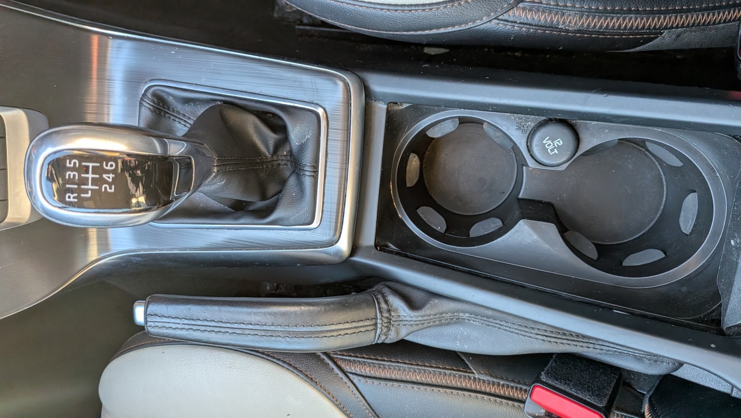 Used Volvo V40 2014 for sale - 77127380: Photo 16