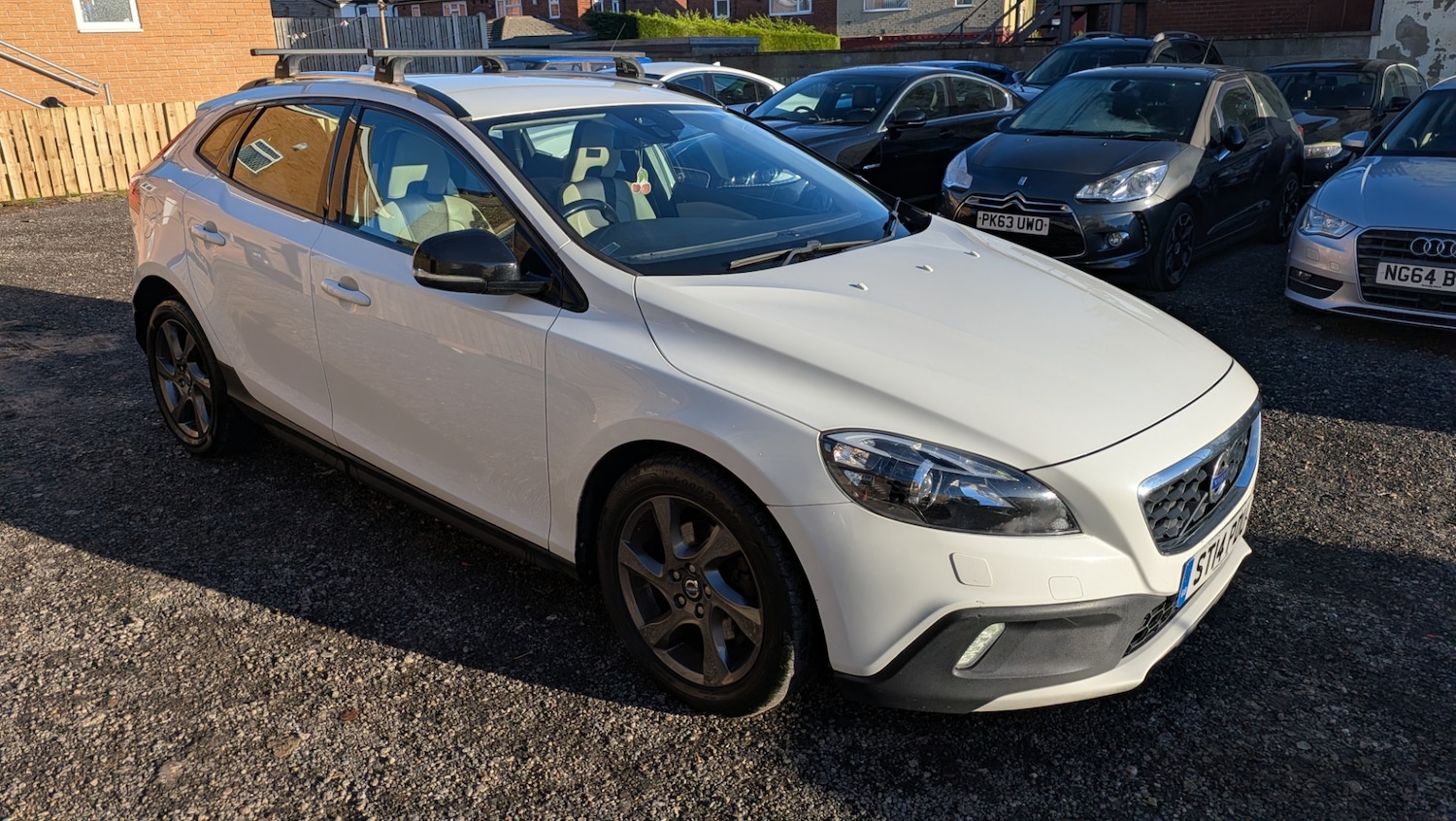 Used Volvo V40 2014 for sale - 77127380: Photo 22