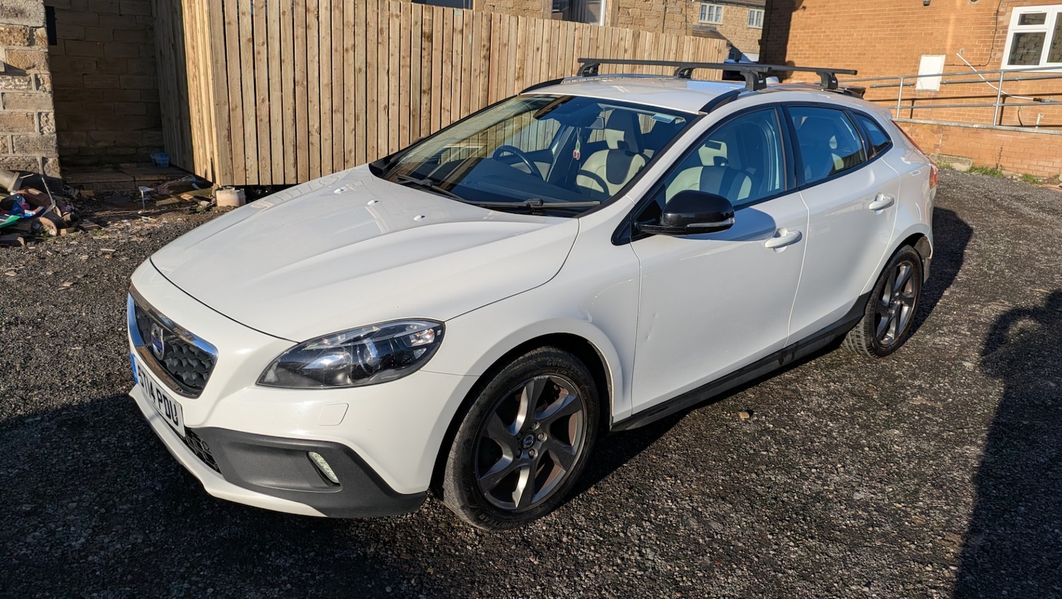 Used Volvo V40 2014 for sale - 77127380: Photo 26