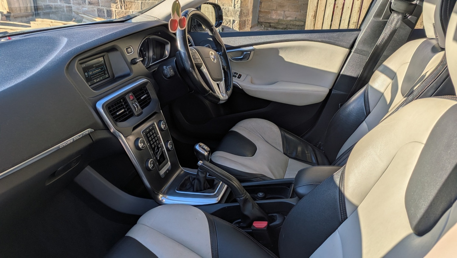 Used Volvo V40 2014 for sale - 77127380: Photo 7