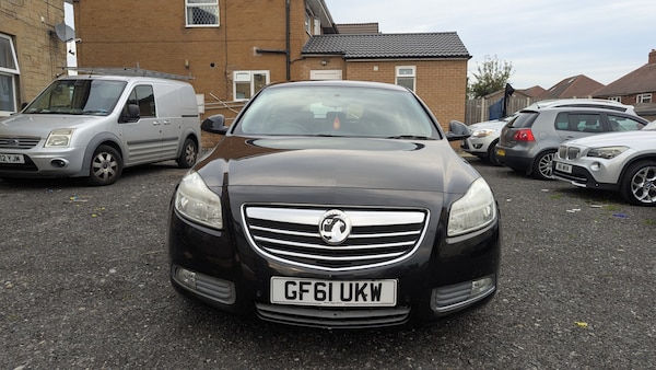 Used Vauxhall Insignia 2011 for sale - 76250782: Photo 2