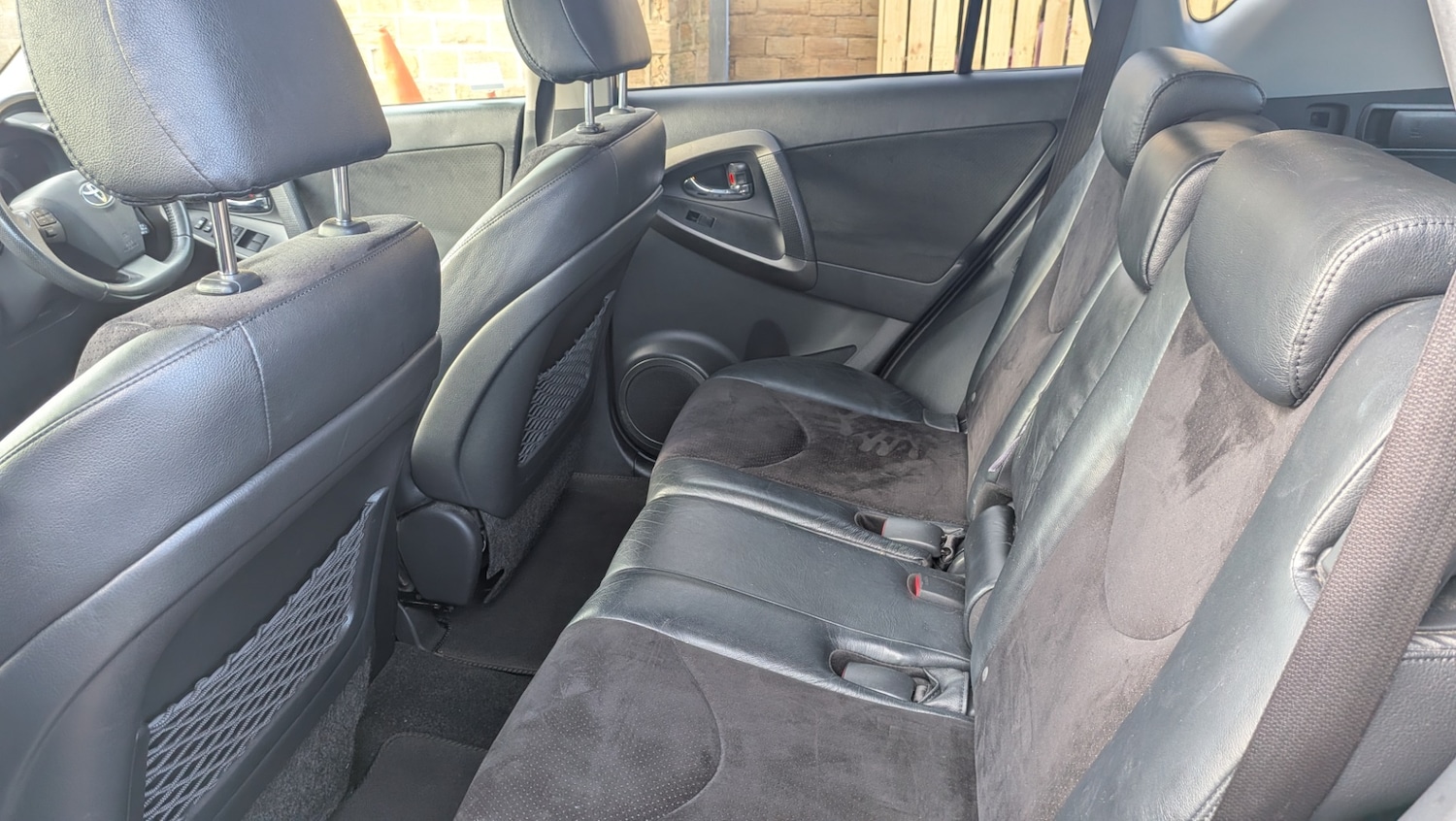 Used Toyota RAV4 2011 for sale - 77396238: Photo 8