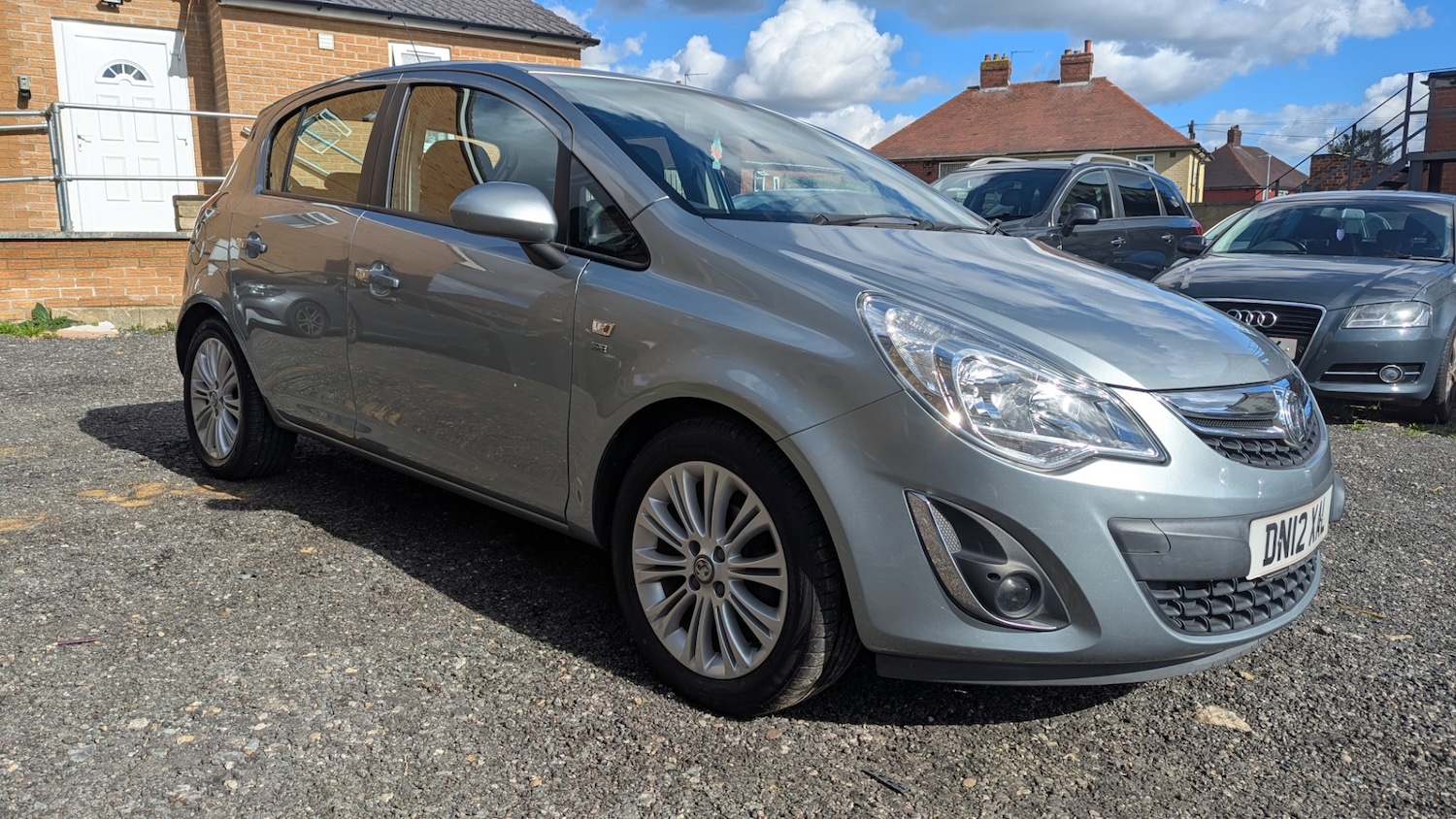 Used Vauxhall Corsa 2012 for sale - 76024276: Photo 1