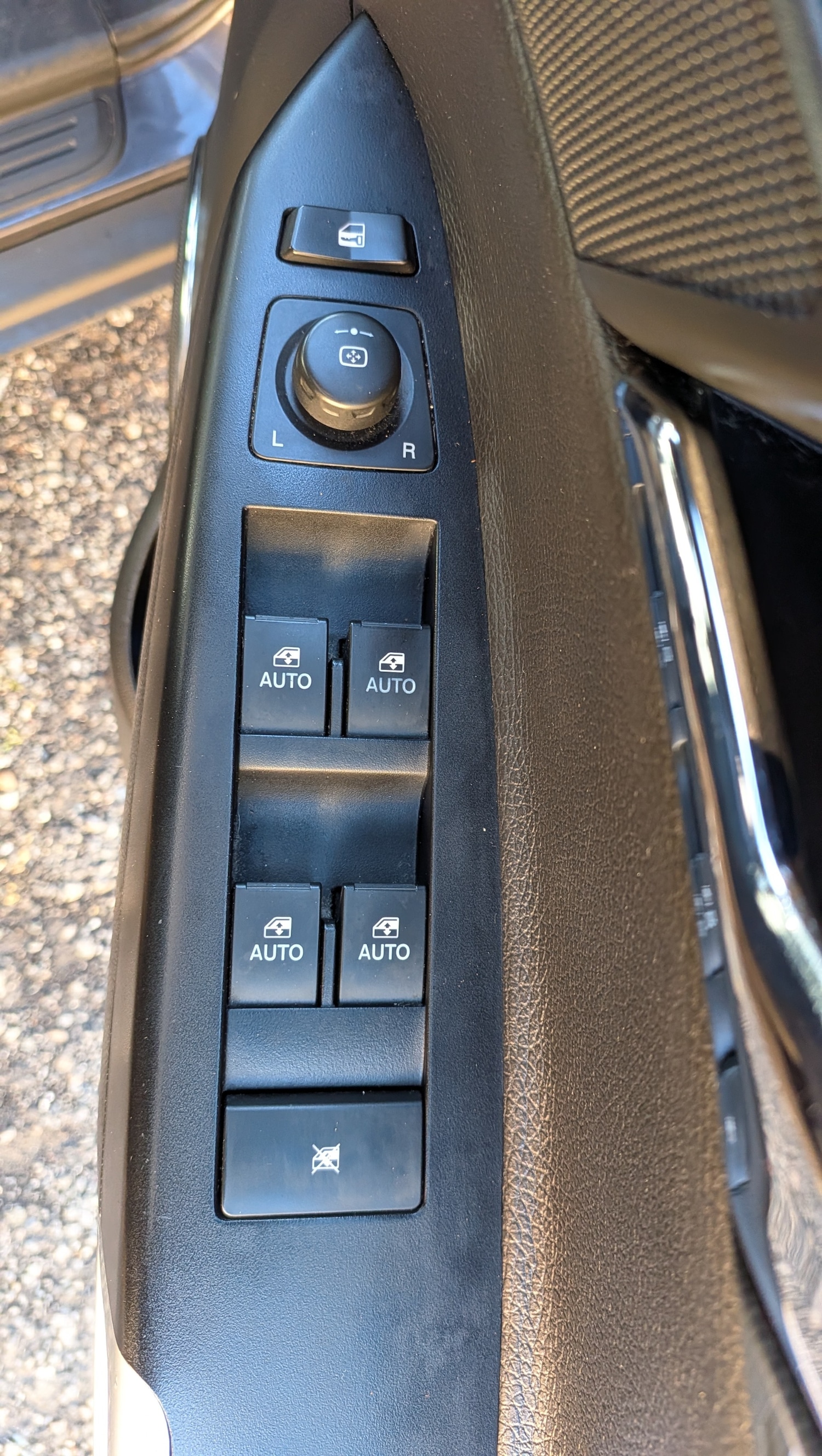 Used Vauxhall Antara 2013 for sale - 77125994: Photo 21