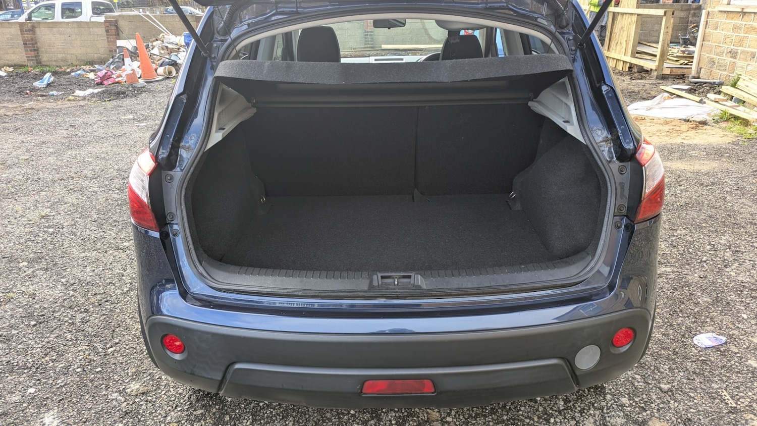 Used Nissan Qashqai 2012 for sale - 76521453: Photo 20