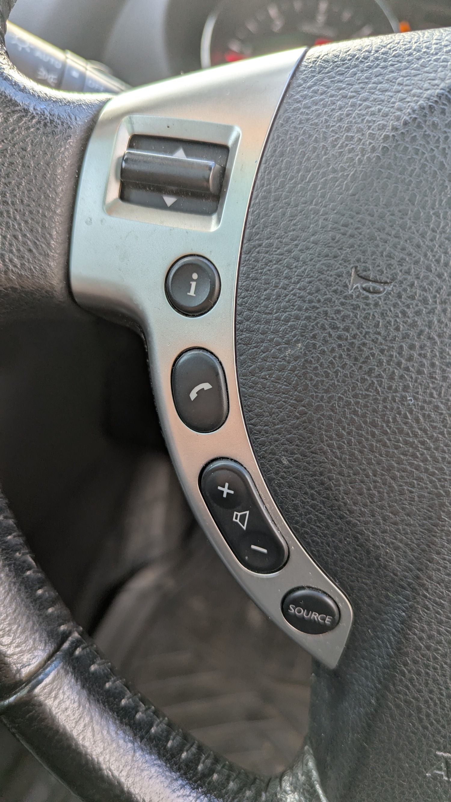 Used Nissan Qashqai 2012 for sale - 76521453: Photo 22