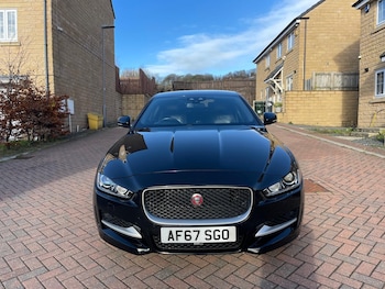 Used Jaguar XE 2017 for sale - 78229844: Photo