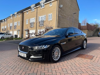 Used Jaguar XE 2017 for sale - 78229844: Photo