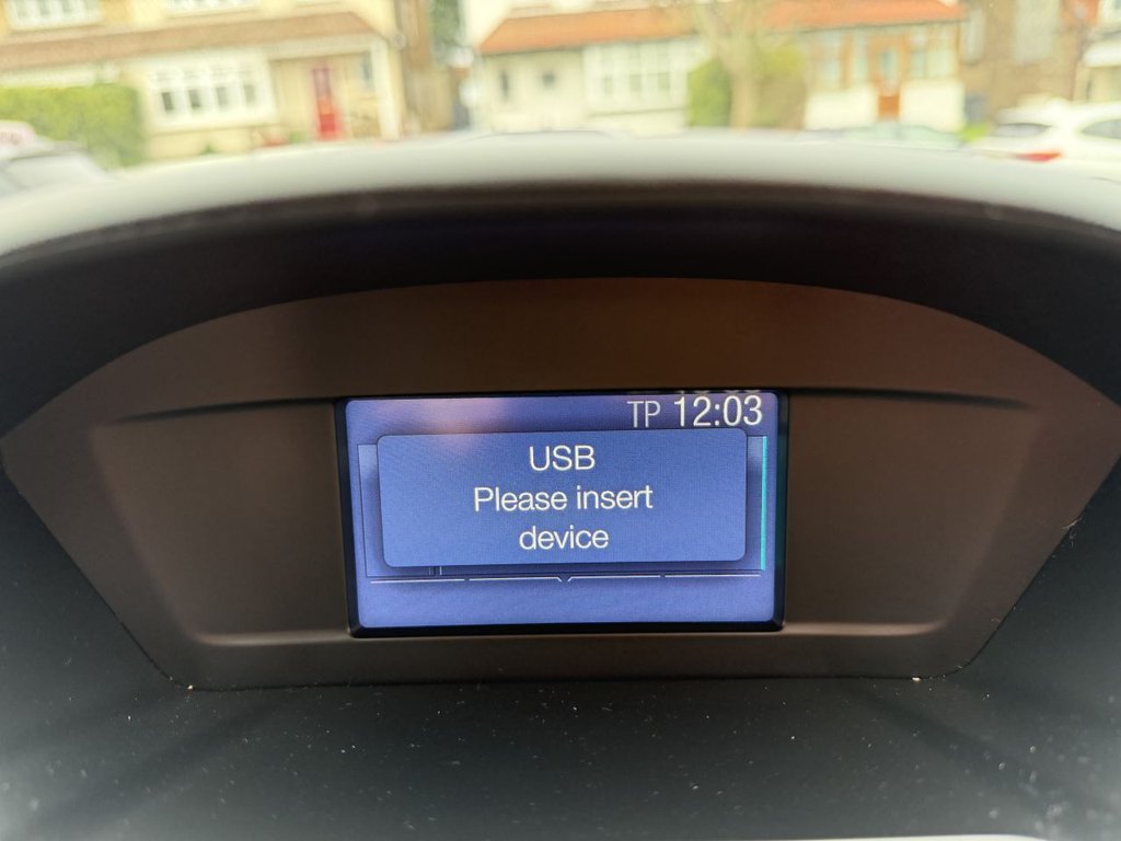 Used Ford Kuga 2015 for sale - 77673654: Photo 23