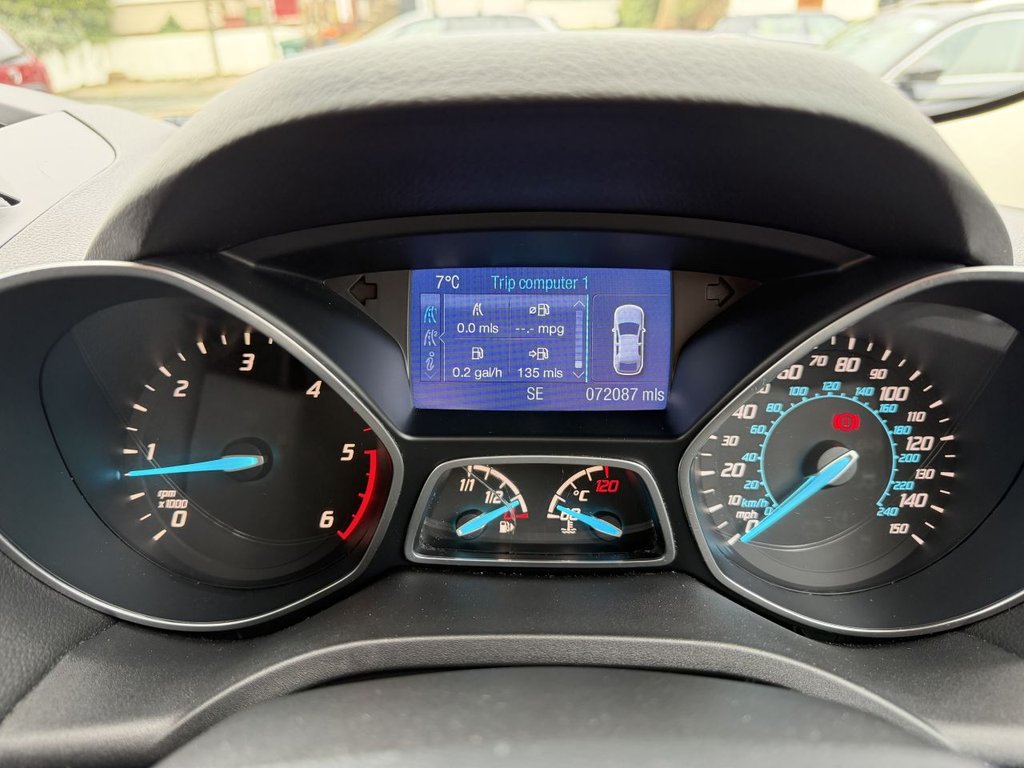 Used Ford Kuga 2015 for sale - 77673654: Photo 28