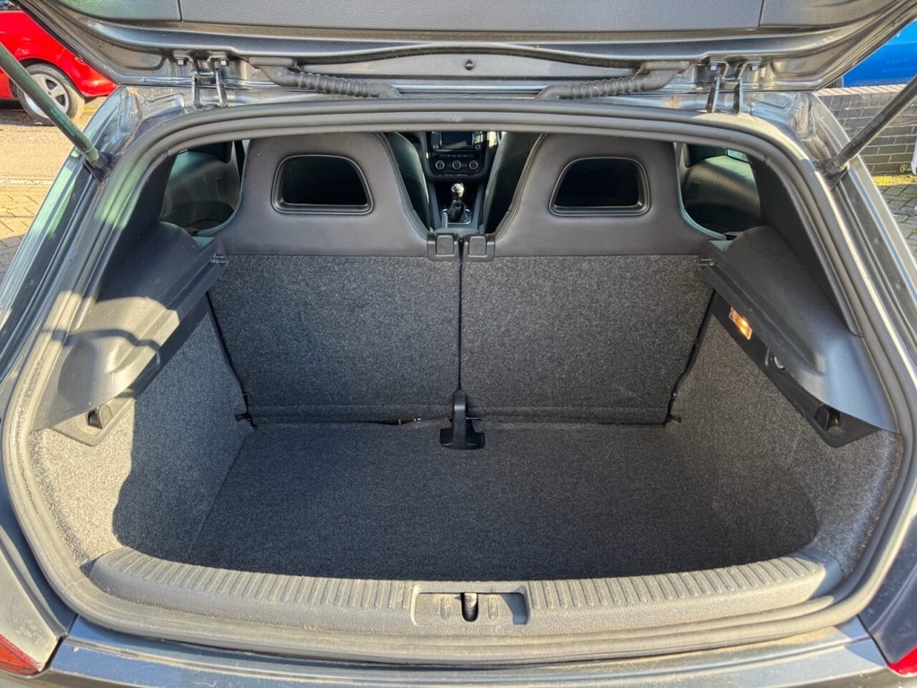 Used Volkswagen Scirocco 2015 for sale - 78056126: Photo 12