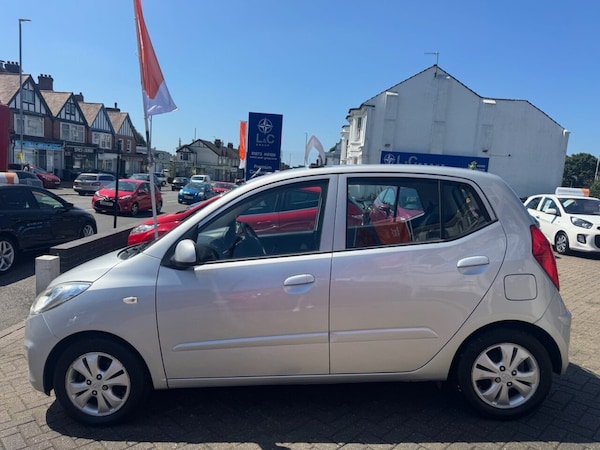 Used Hyundai i10 2011 for sale - 75675979: Photo 7