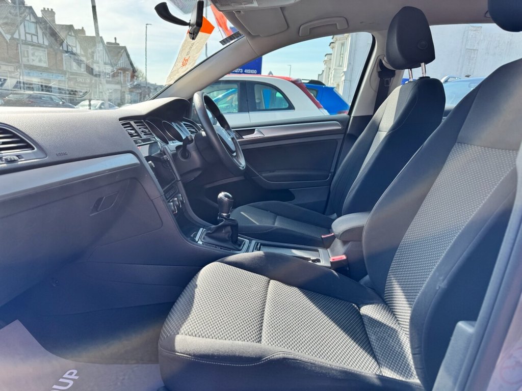 Used Volkswagen Golf 2017 for sale - 77995373: Photo 16