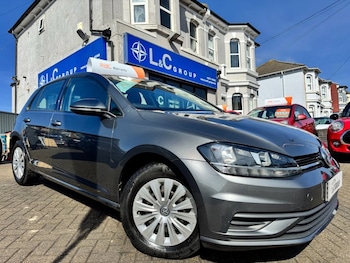 Used Volkswagen Golf 2017 for sale - 77995373: Photo