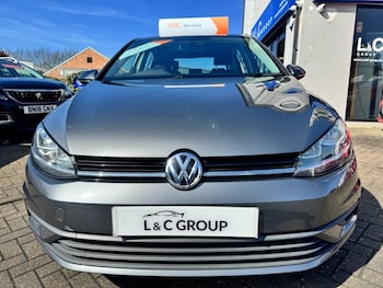 Used Volkswagen Golf 2017 for sale - 77995373: Photo