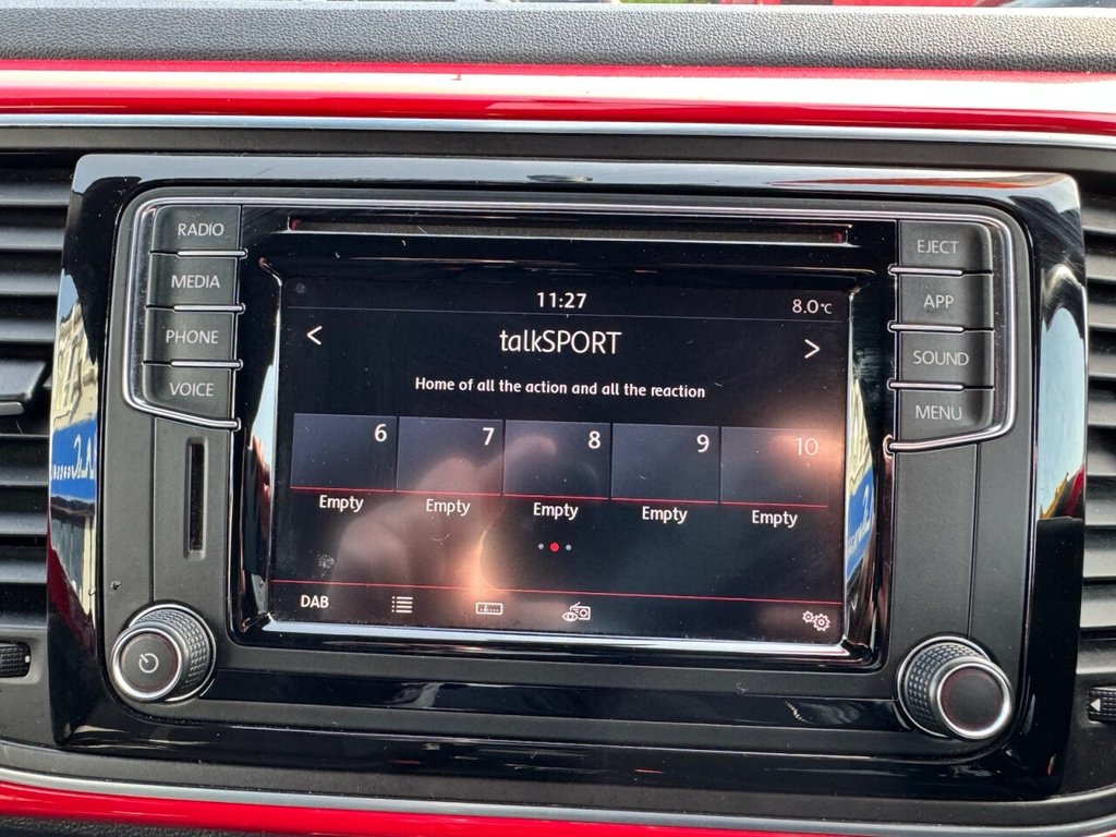 Used Volkswagen Beetle 2018 for sale - 77673687: Photo 18