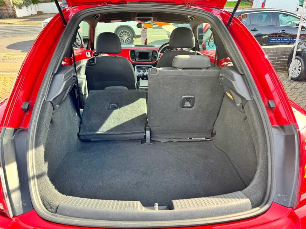 Used Volkswagen Beetle 2018 for sale - 77673687: Photo 27