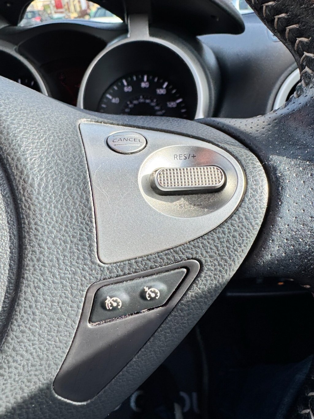 Used Nissan Juke 2015 for sale - 77394309: Photo 26