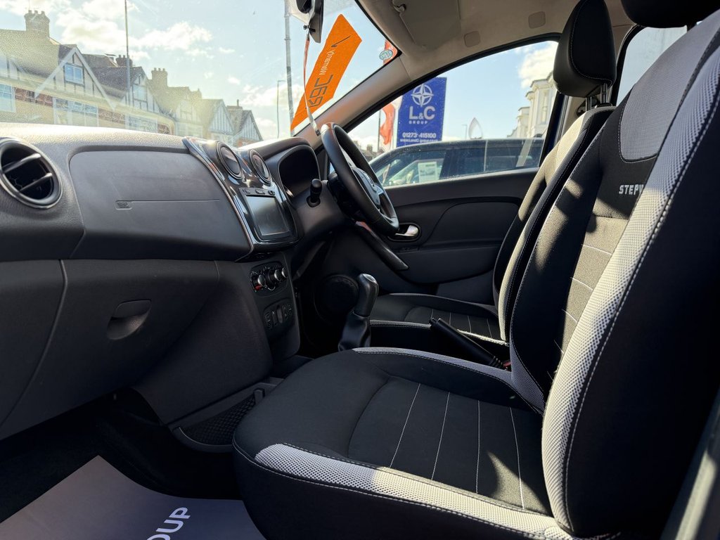 Used Dacia Sandero Stepway 2017 for sale - 77558053: Photo 12