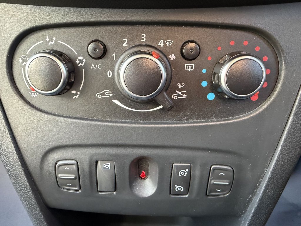 Used Dacia Sandero Stepway 2017 for sale - 77558053: Photo 24