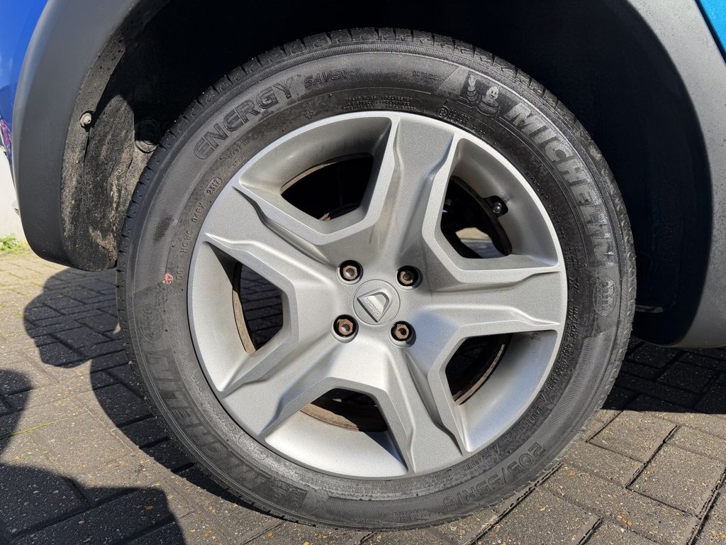 Used Dacia Sandero Stepway 2017 for sale - 77558053: Photo 33