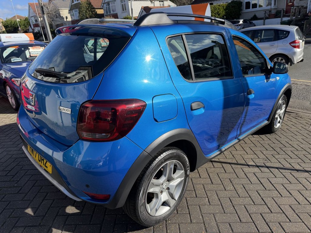 Used Dacia Sandero Stepway 2017 for sale - 77558053: Photo 9