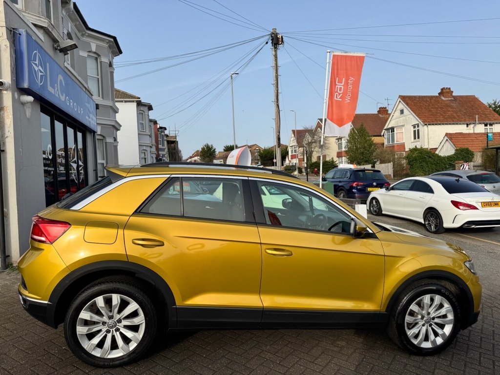Used Volkswagen T-Roc 2018 for sale - 77792220: Photo 10