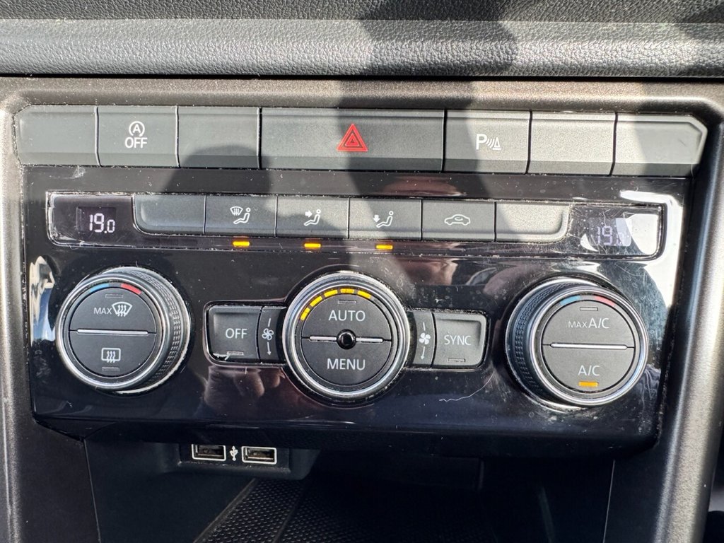 Used Volkswagen T-Roc 2018 for sale - 77792220: Photo 20