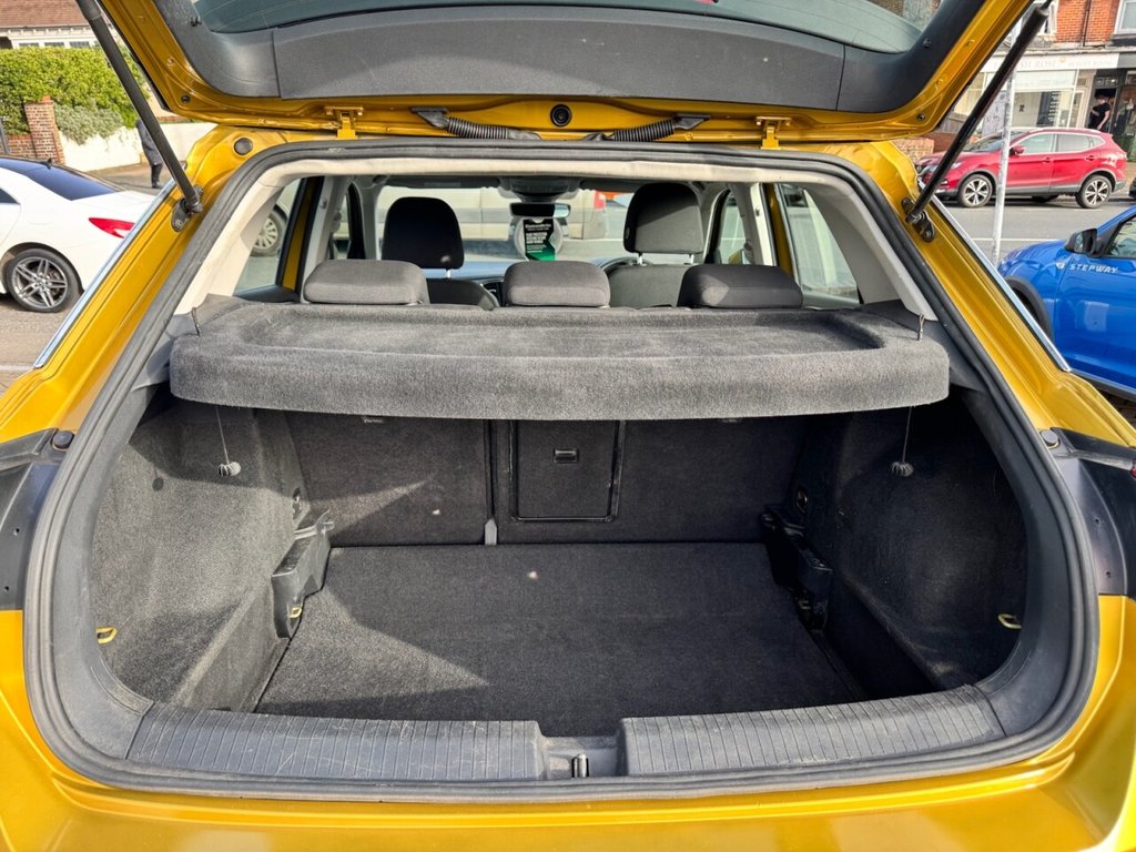 Used Volkswagen T-Roc 2018 for sale - 77792220: Photo 25