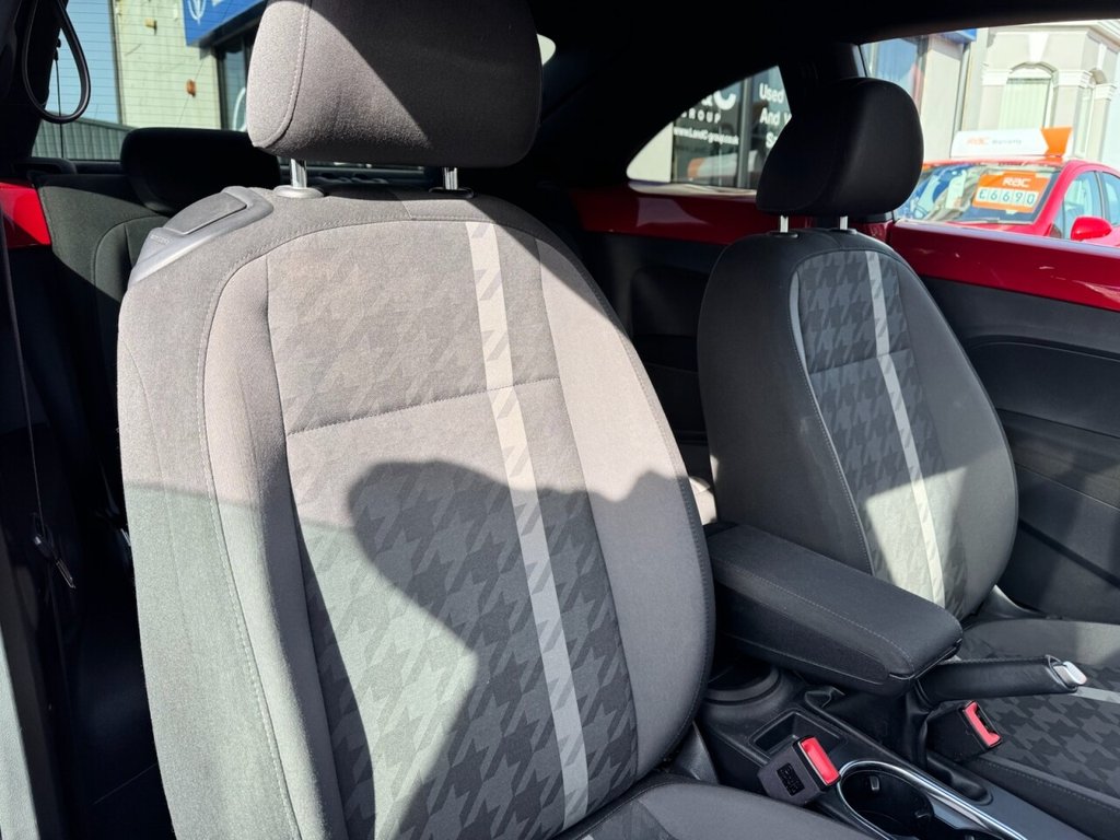 Used Volkswagen Beetle 2018 for sale - 78056266: Photo 13